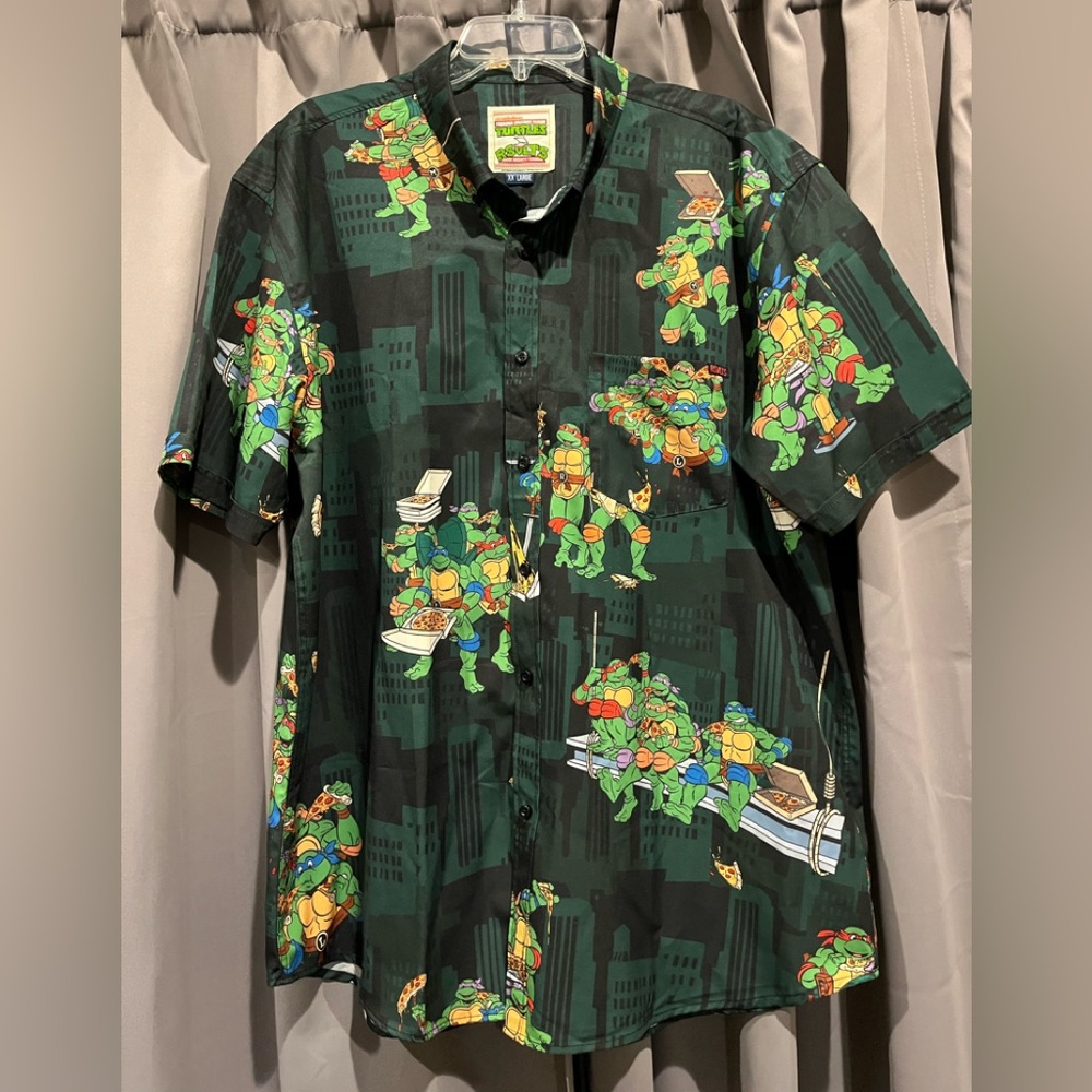 Rsvlts ninja turtle’s pizza party button up